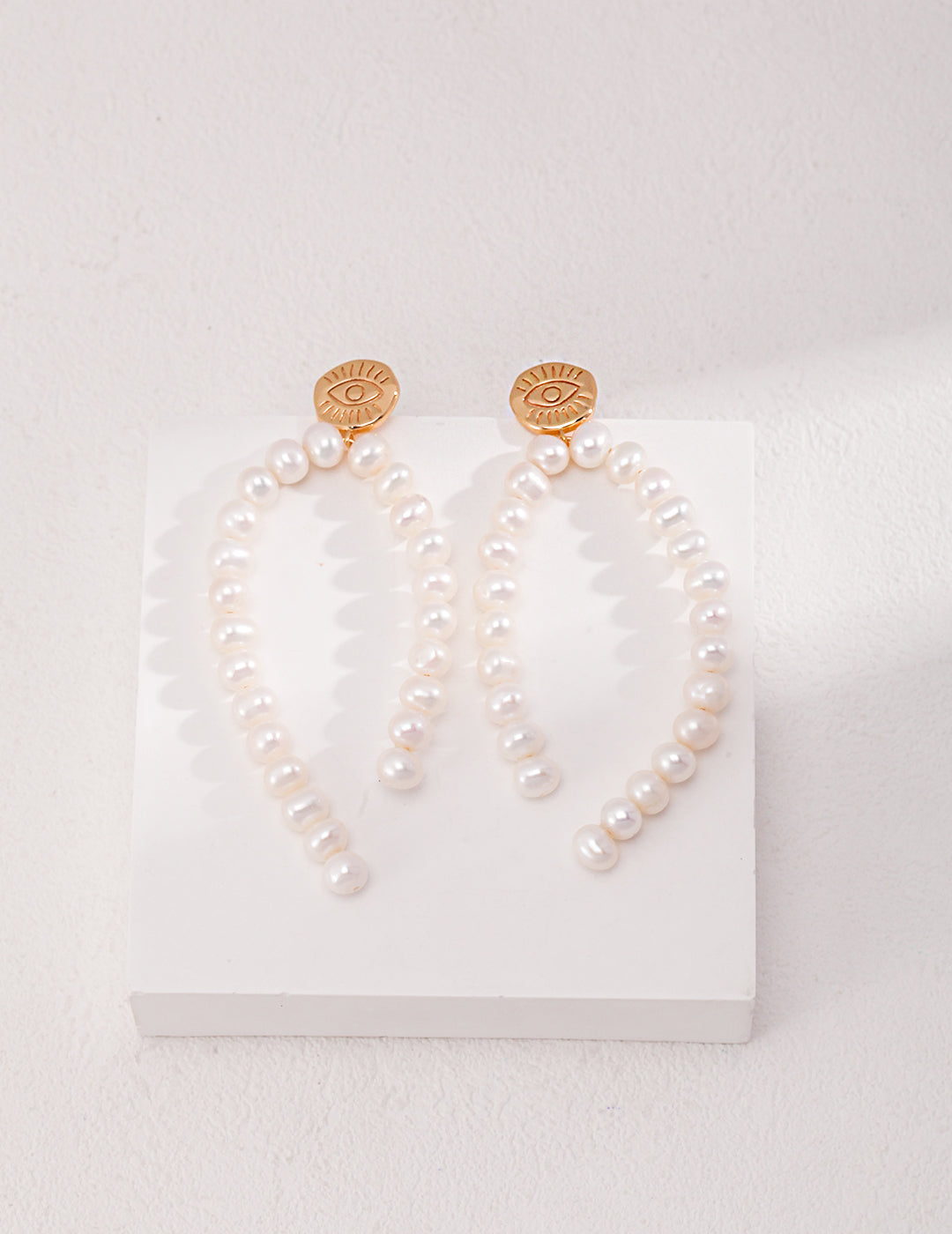Eye of Pearl Earrings