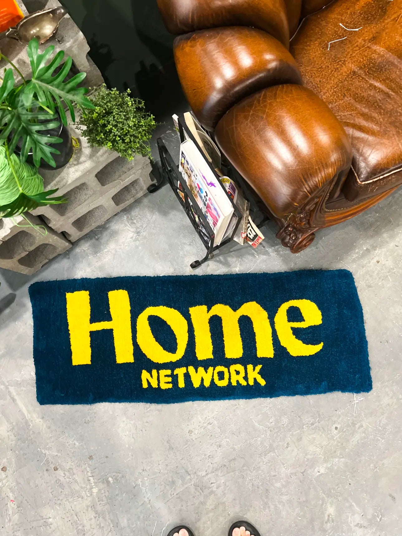 Home Networking Logo: new channel of Corus entertainment Inc. Online Shop