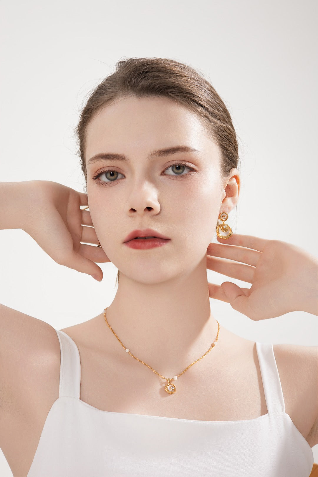 Celeste Pendant Necklace