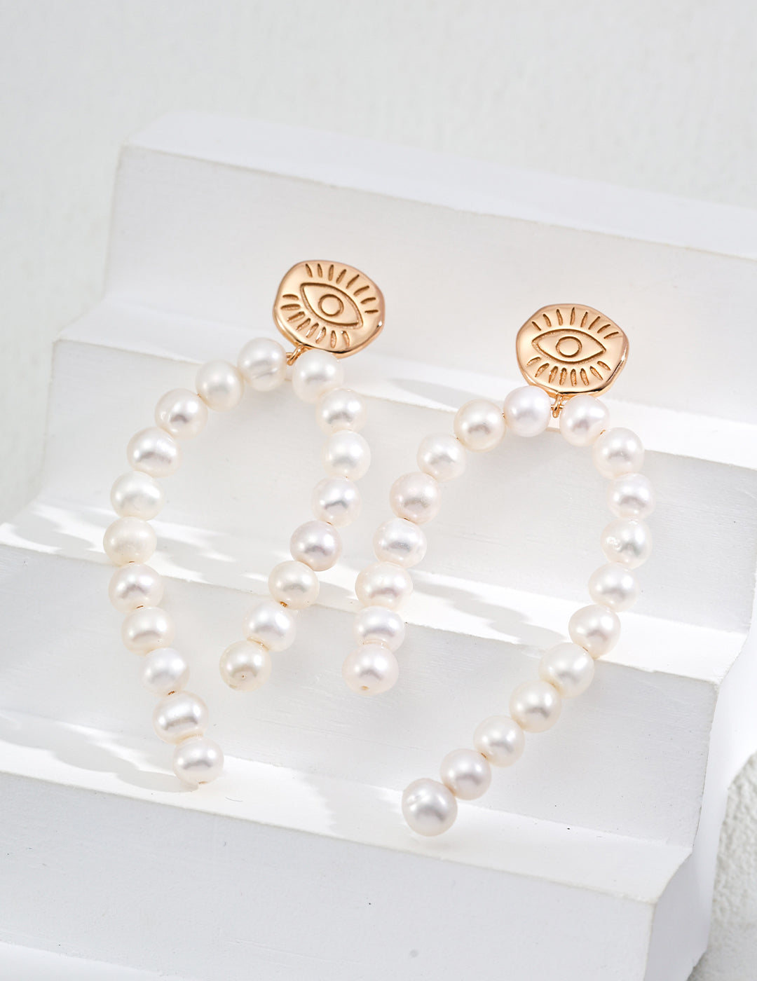 Eye of Pearl Earrings